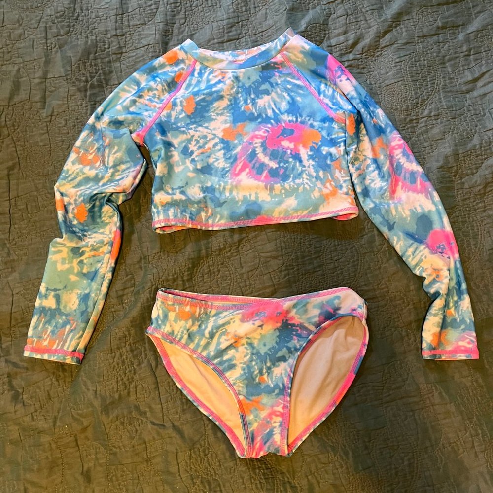 Long sleeve bathing suit